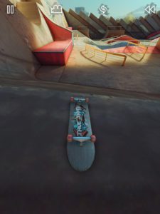 Steuere dein Skateboard über Wischgesten (Screenshot zu True Skate - Bildquelle: True Axis)
